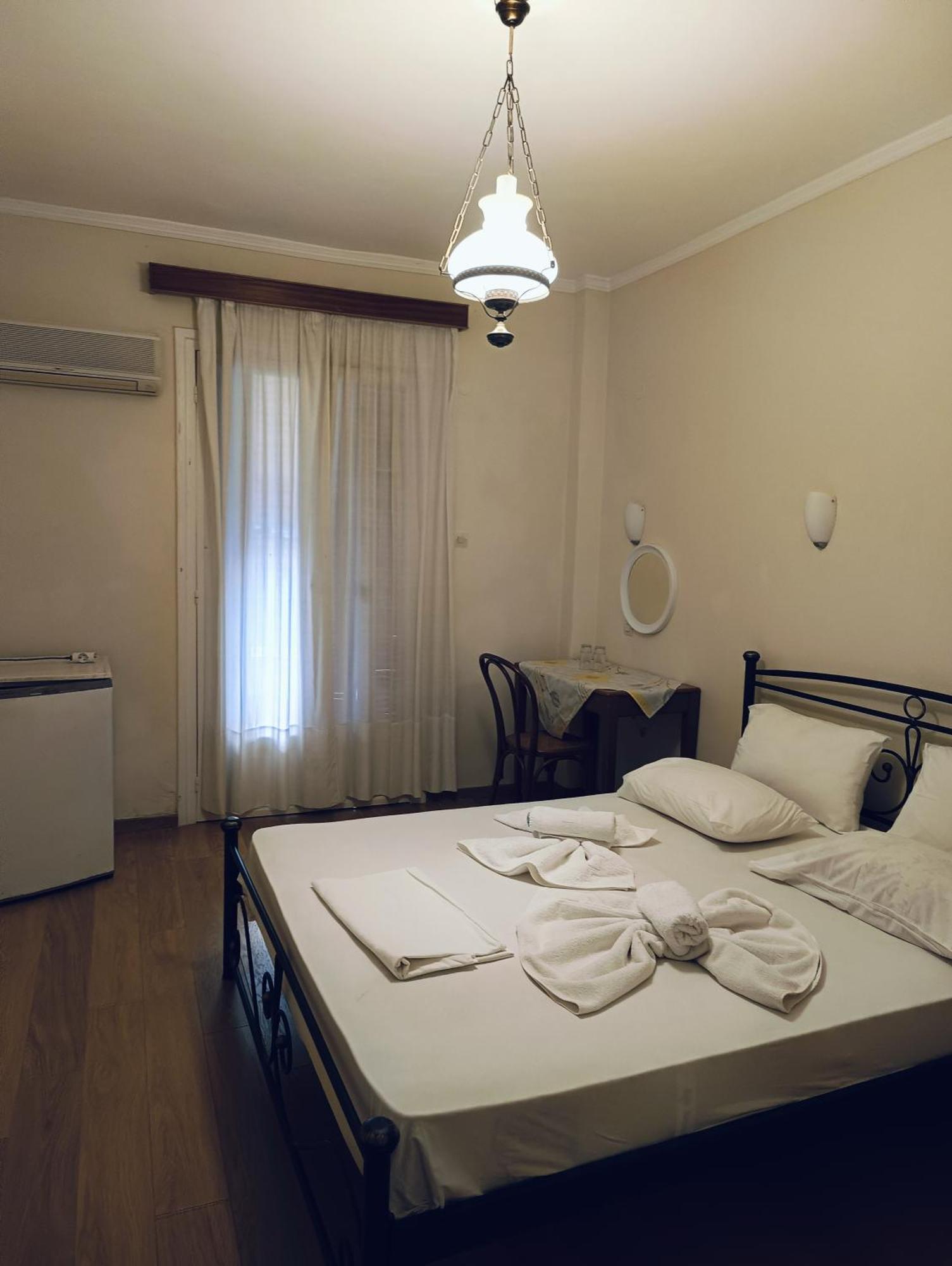Anesis Hotel Лутра-Эдипсу Экстерьер фото