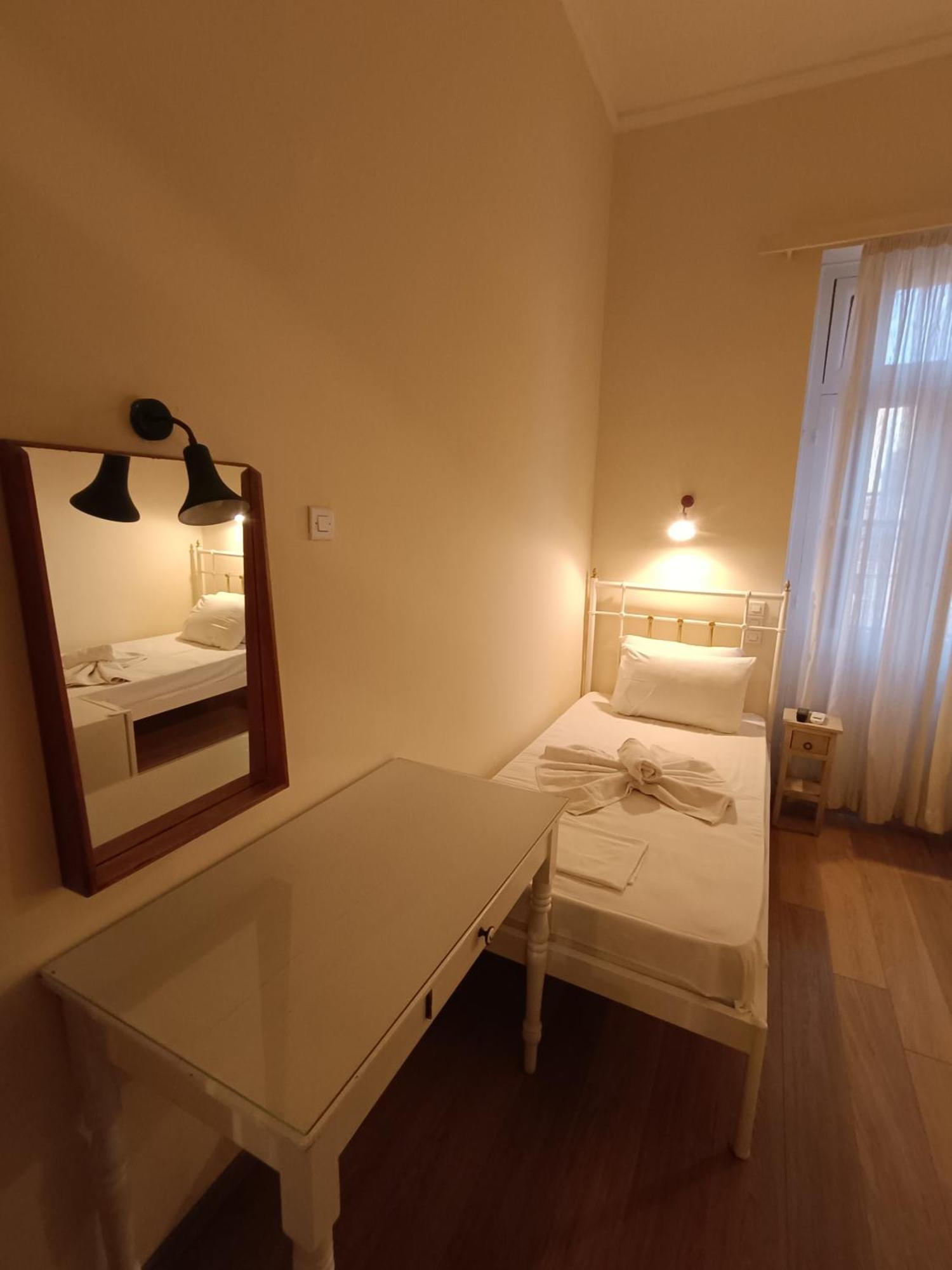 Anesis Hotel Лутра-Эдипсу Экстерьер фото